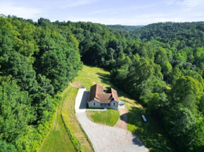 Buck Run - a secluded cabin in Rockbridge, OH